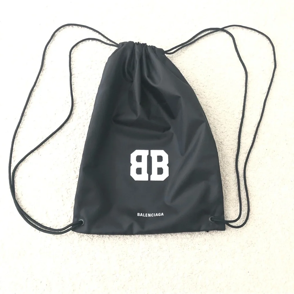 Balenciaga BB logo embroidered water repellent drawing bag